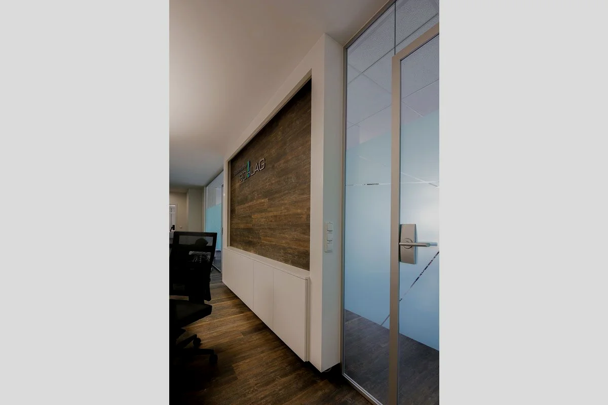 Drehtür mit EV1-Beschlag - Steuerbüro Augsburg-Lechhausen