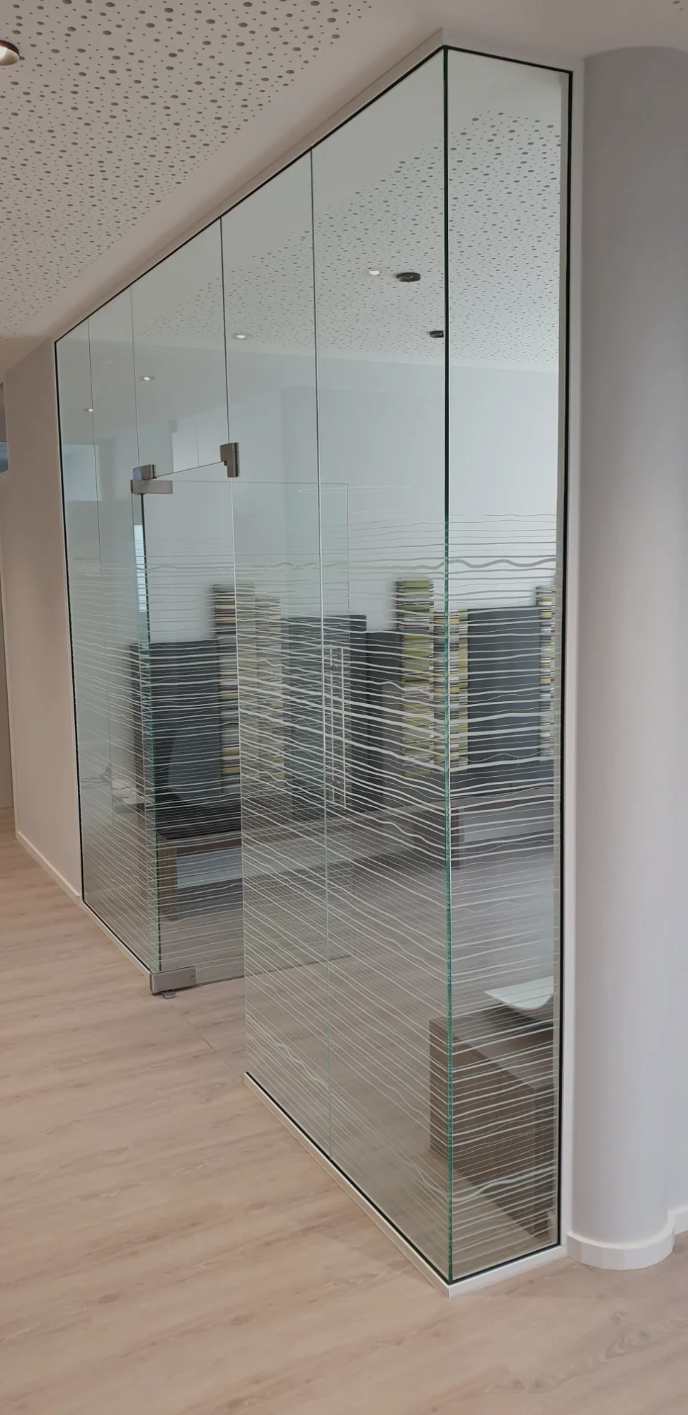 Ecklösung raumhoch mit Akustikdecke - Frauenarztpraxis Markt Indersdorf